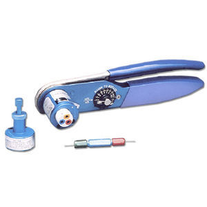 utensile per aggraffatura manuale