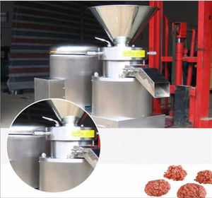 tritacarne industriale di carne fresca