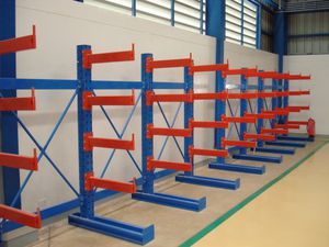 scaffalatura cantilever