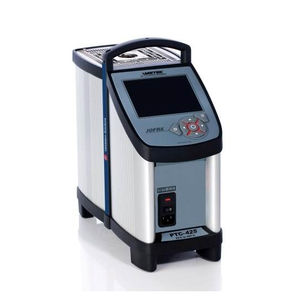 calibratore a blocco secco / di temperatura / digitale / compatto