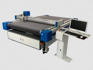 macchina da taglio CNC