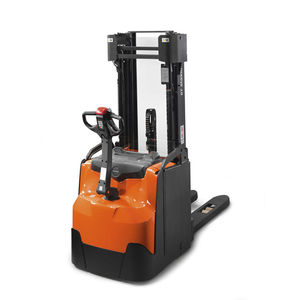 accatastatore elettrico