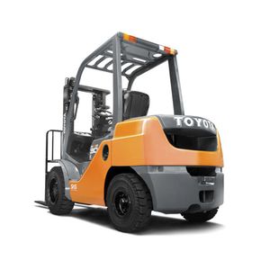 carrello elevatore con motore a combustione