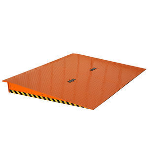 rampa di carico di container