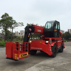 movimentatore telescopico per terreno accidentato
