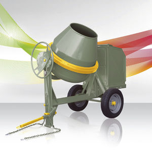 betoniera con motore diesel