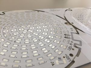 circuito stampato a doppia faccia