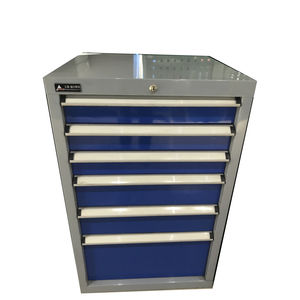 armadio porta-attrezzi 1