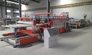 linea di estrusione per pannelli