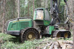 abbattitrice forestale cingolata