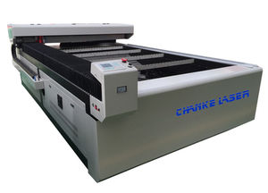macchina da taglio laser CO2