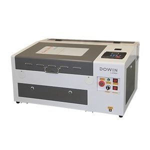 macchina per incisione laser CO2