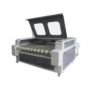 macchina da taglio laser CO2