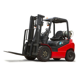 carrello elevatore a GPL 1