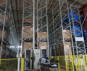 trasloelevatore per magazzino