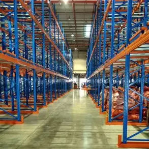 scaffalatura per magazzino di stoccaggio