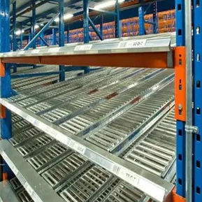 scaffalatura per scatole