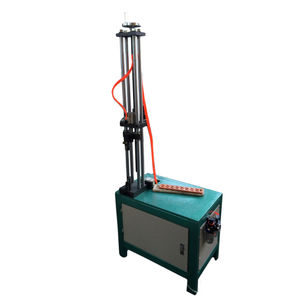 macchina piegatrice per tubi metallici