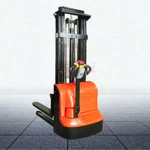 accatastatore elettrico