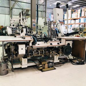 macchina di confezionamento controllata da PLC