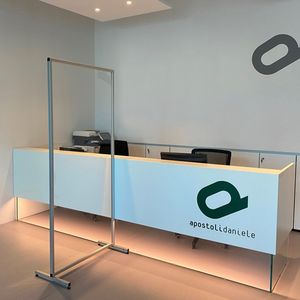 schermo di protezione per ufficio