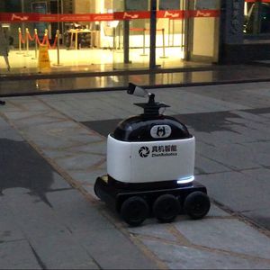 robot di consegna per cibo