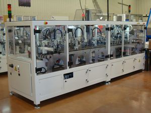 macchina di assemblaggio automatica
