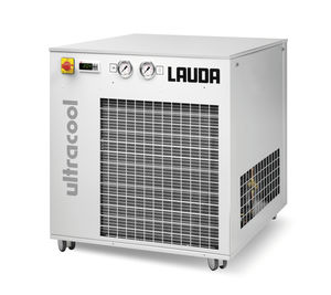 refrigeratore a circolazione di liquidi / ad uso industriale / compatto
