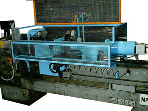pressa crimpatrice per isolatore in materiali compositi