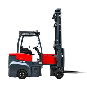 carrello elevatore con alimentazione a batteria