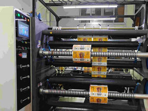 taglierina ribobinatrice per pellicole plastiche 1