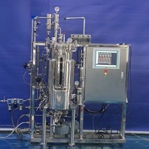 bioreattore / fermentatore con agitazione meccanica (STR)