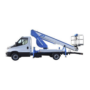 piattaforma telescopica montata su camion