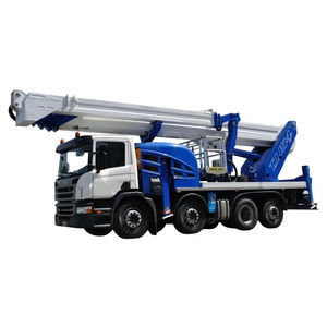 piattaforma telescopica montata su camion