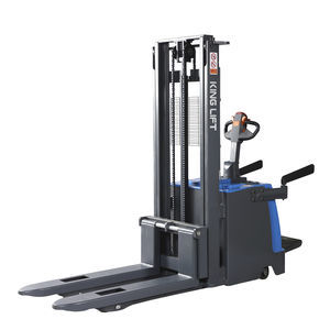 accatastatore elettrico