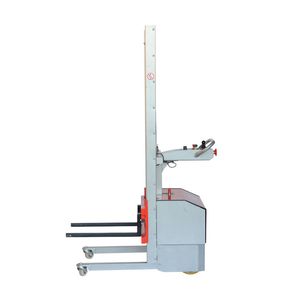 accatastatore elettrico