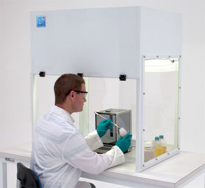 cappa di aspirazione per laboratorio