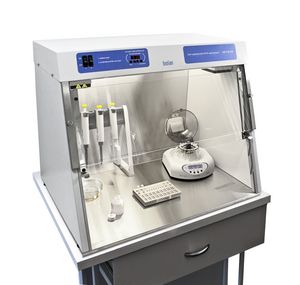 cappa PCR con irradiazione UV