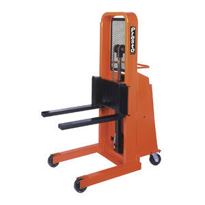 accatastatore a batteria 1