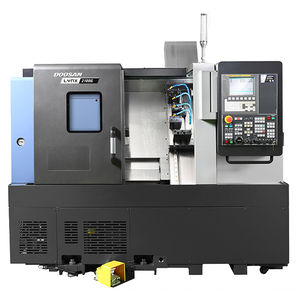 centro di tornitura CNC