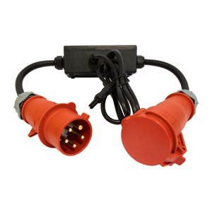 adattatore elettrico a 3 fasi