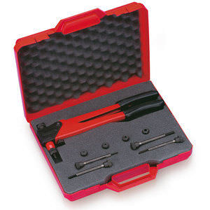 utensile rivettatura ad azionamento manuale 1