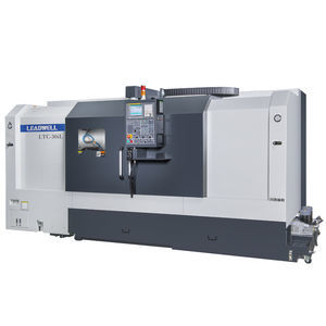 centro di tornitura CNC