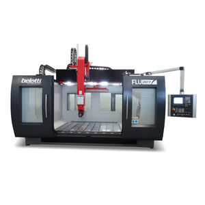 centro di lavoro CNC 5 assi