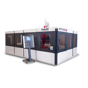 centro di lavoro CNC 3 assi