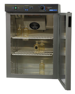 incubatore da laboratorio