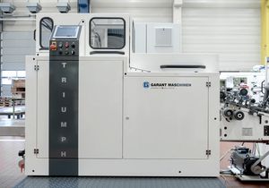 macchina per la produzione di sacchi di carta