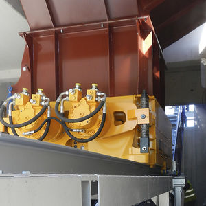 trituratore primario / per legno / per rifiuti solidi sfusi / monoalbero