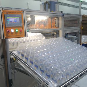 insaccatrice orizzontale / per bottiglie / ad alta velocità / con servomotore