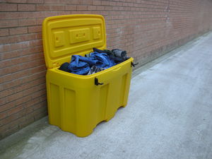 container in plastica